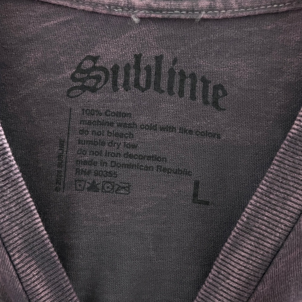 Sublime Graphic T-Shirt - Picture 2 of 2